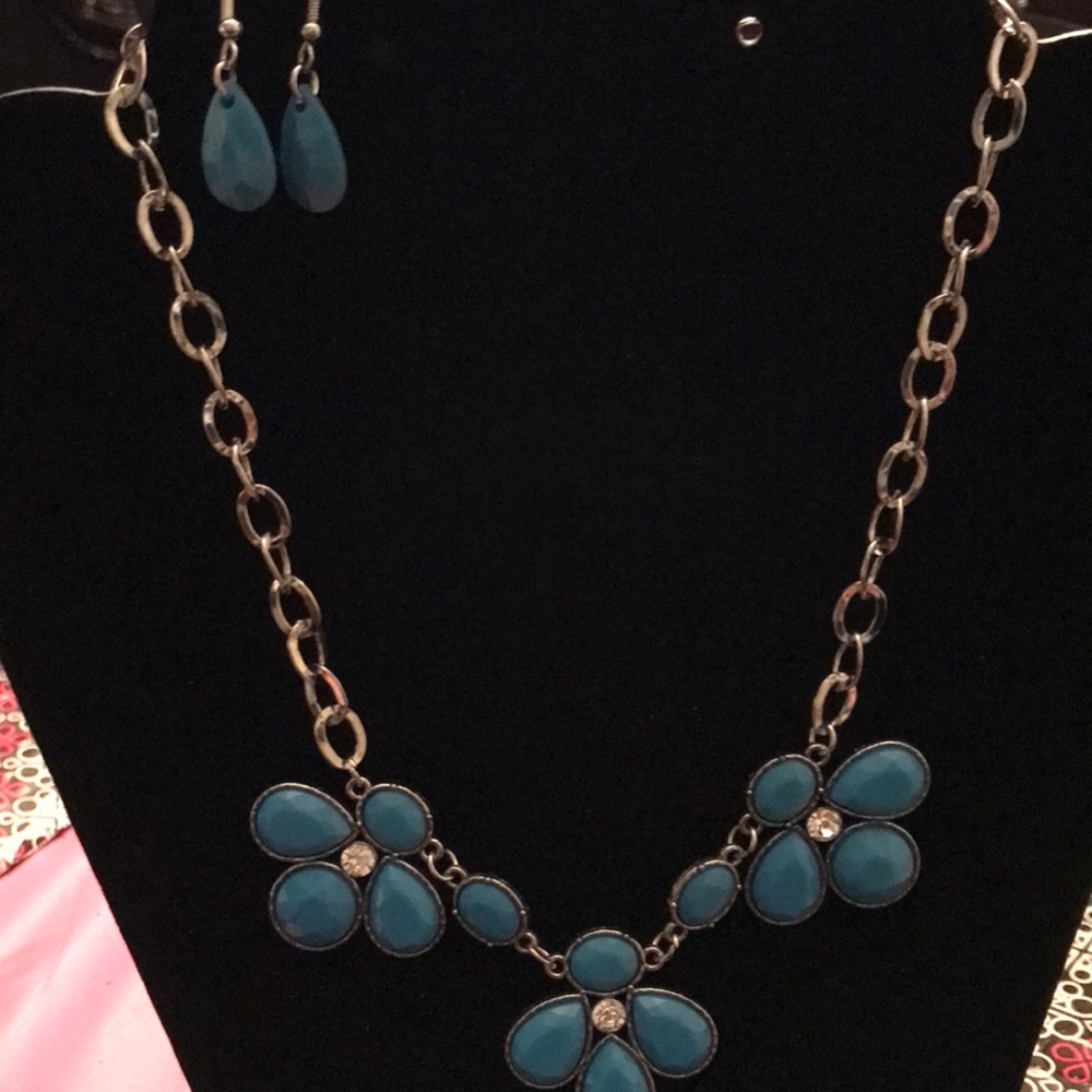 Ladies jewelry